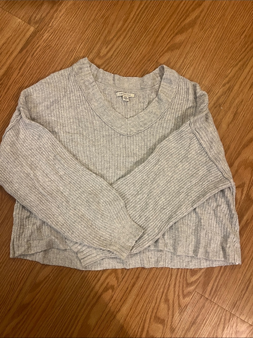 American Eagle Outfitters Light Gray Ribbed V-Neck Sweater